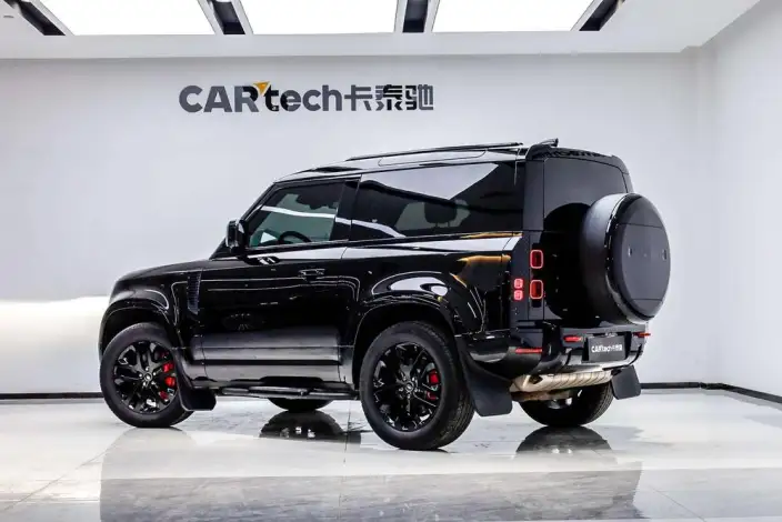 Land Rover Defender 2023 Model Facelift 90 3.0T P400 XS – фото 4