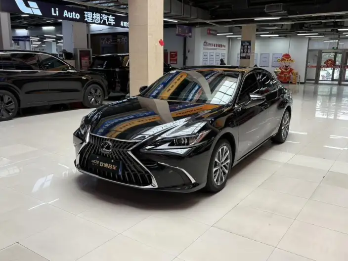 Lexus ES 2022 Model 200 Superior Edition – фото 1