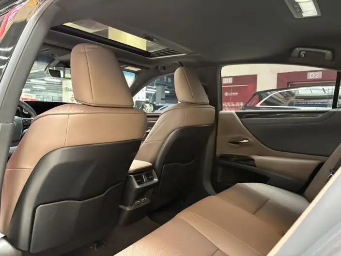 Lexus ES 2022 Model 200 Superior Edition – фото 7