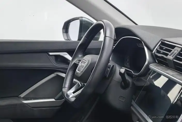 AUDI Q3 2023 Model 35 TFSI Fashion Dynamic Model 1.5T – фото 8