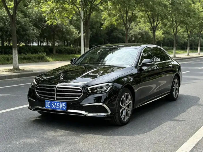 Mercedes-Benz E-Class 2022 Model Facelift II E 300 L Luxury Model sedan – фото 1