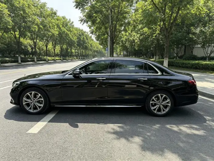 Mercedes-Benz E-Class 2022 Model Facelift II E 300 L Luxury Model sedan – фото 4