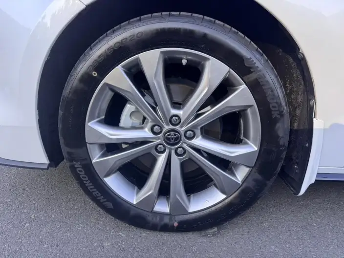 Toyota Sienna 2023 Model Hybrid 2.5L Platinum edition – фото 7