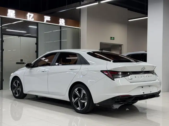 Hyundai Ioniq 2022 Model 1.5L CVT LUX Premium Edition