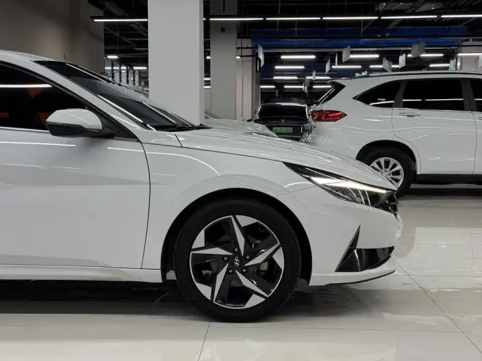 Hyundai Ioniq 2022 Model 1.5L CVT LUX Premium Edition – фото 7