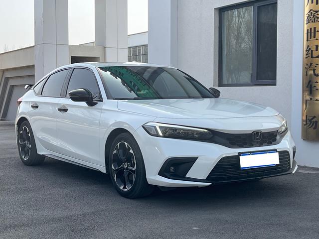 Honda Civic 2023 240TURBO CVT Dynamic – фото 3