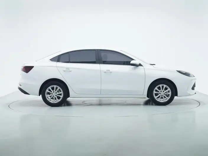 Roewe i5 2026 Model 1.5L CVT Deluxe Edition – фото 8