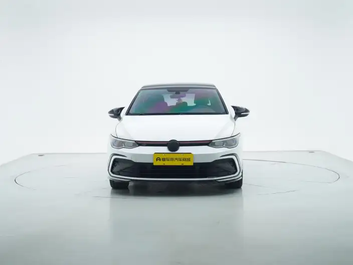 Volkswagen Golf 2023 Model 280TSI DSG R-Line Lite – фото 2