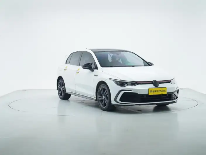 Volkswagen Golf 2023 Model 280TSI DSG R-Line Lite – фото 3