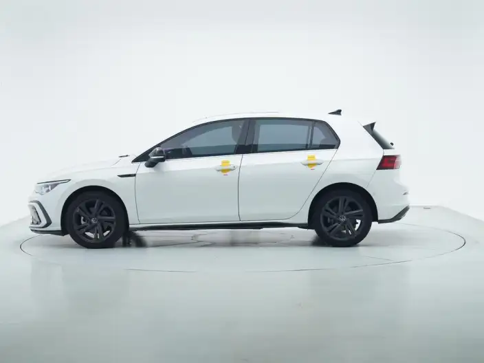 Volkswagen Golf 2023 Model 280TSI DSG R-Line Lite – фото 4