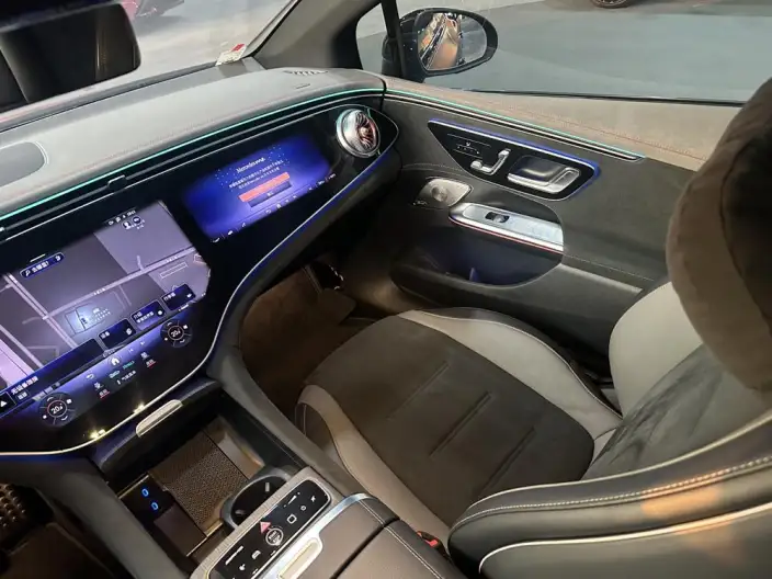 Mercedes-Benz EQE AMG 2023 Model EQE 53 4MATIC+ – фото 10