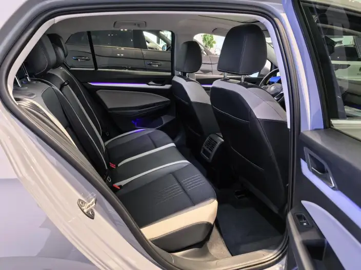 Volkswagen Golf 2023 Model Facelift 280TSI DSG Pro – фото 8
