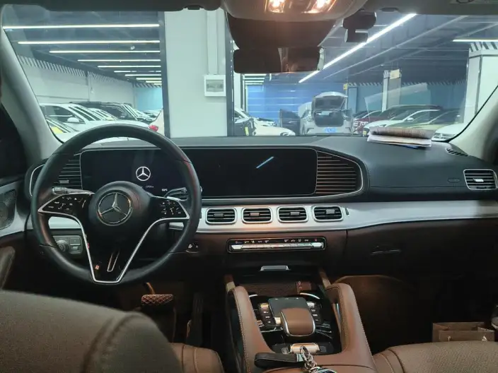 Mercedes-Benz GLS 2025 Model GLS 450 4MATIC Dynamic Model – фото 5
