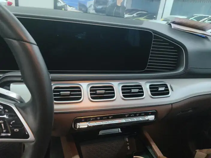 Mercedes-Benz GLS 2025 Model GLS 450 4MATIC Dynamic Model – фото 8