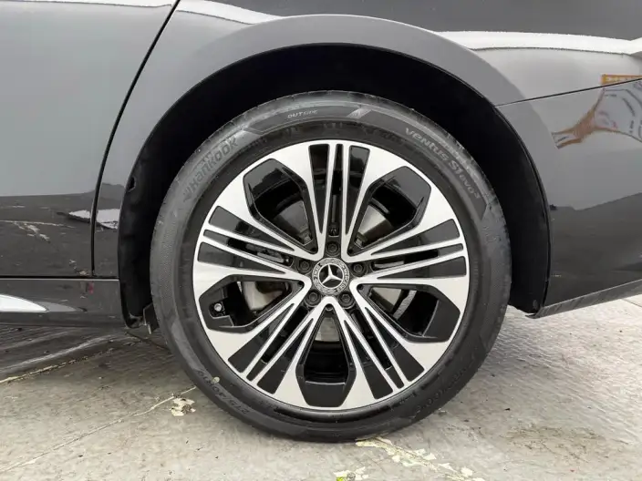 Mercedes-Benz E-Class 2025 Model E 300 L Luxury Model sedan – фото 9