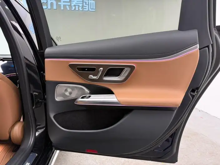 Mercedes-Benz E-Class 2025 Model E 300 L Luxury Model sedan – фото 10