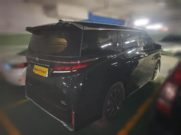 Vellfire 2023 Model Toyota Crown 2.5L Intelligent Hybrid 4WD Supreme Executive Edition