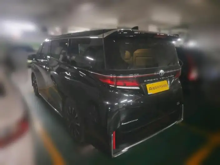 Vellfire 2023 Model Toyota Crown 2.5L Intelligent Hybrid 4WD Supreme Executive Edition