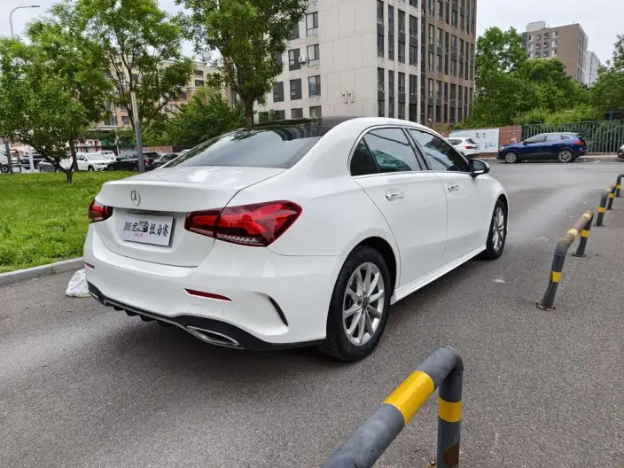 Mercedes-Benz A-class 2022 Model Facelift A 200 L Sports sedan Dynamic Edition – фото 6