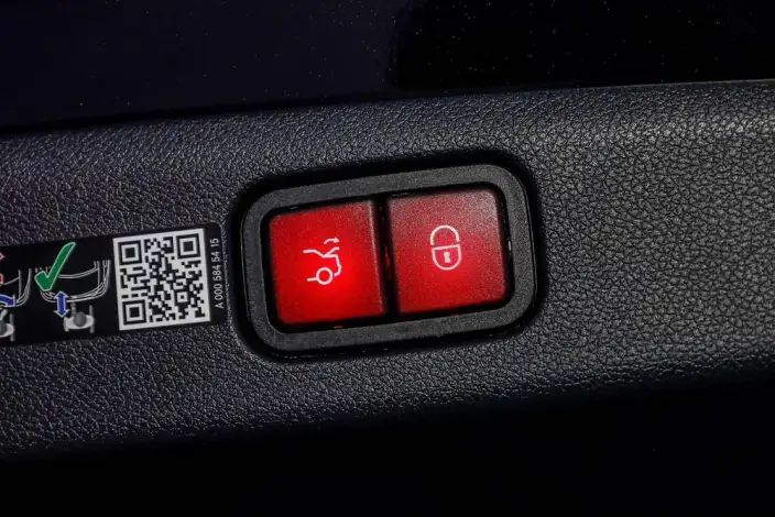 Mercedes-Benz E-Class 2025 Model E 300 L Luxury Model sedan – фото 10