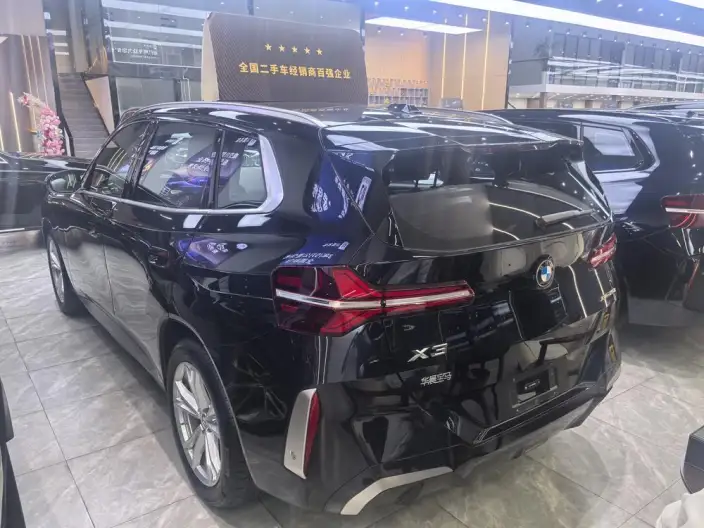 BMW X3 2025 Model xDrive25L Luxury Set – фото 4