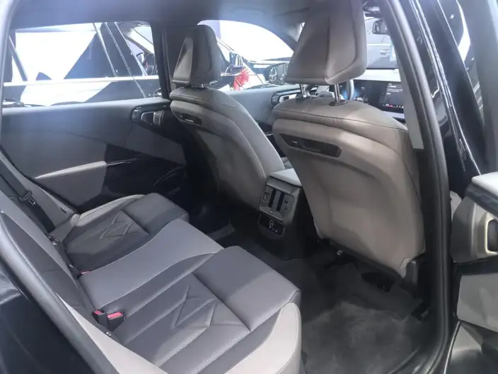 BMW X3 2025 Model xDrive25L Luxury Set – фото 8