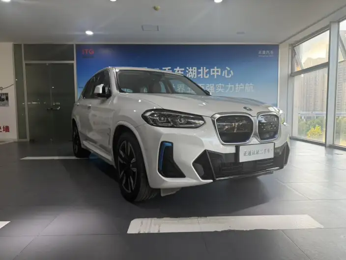 BMW iX3 2022 Model Leading Model – фото 3