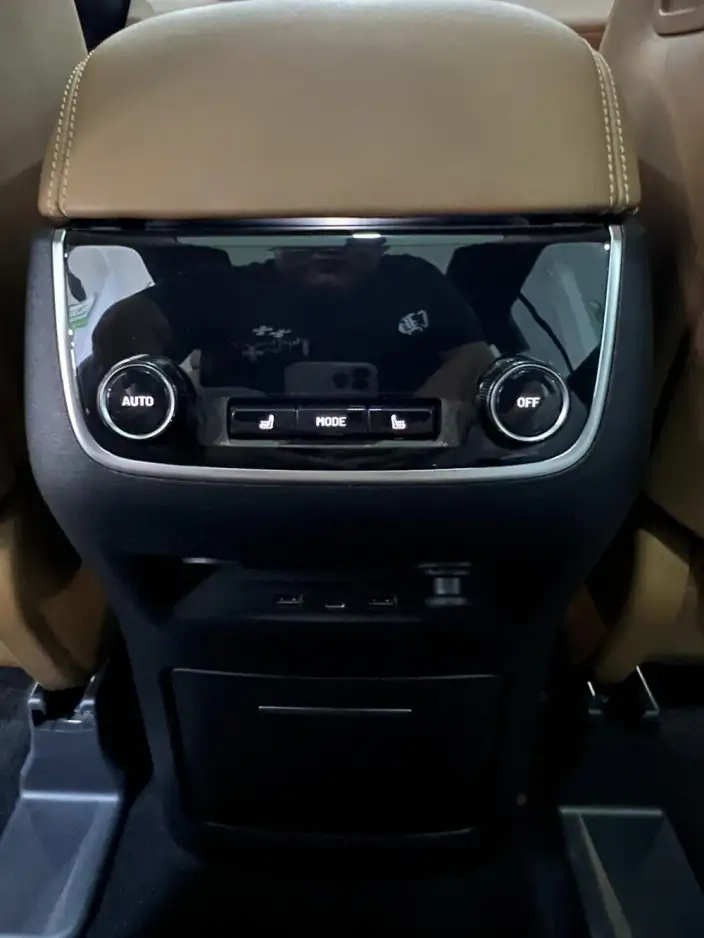 Li Auto ONE 2021 Model Extended Range 6 seat Edition – фото 8