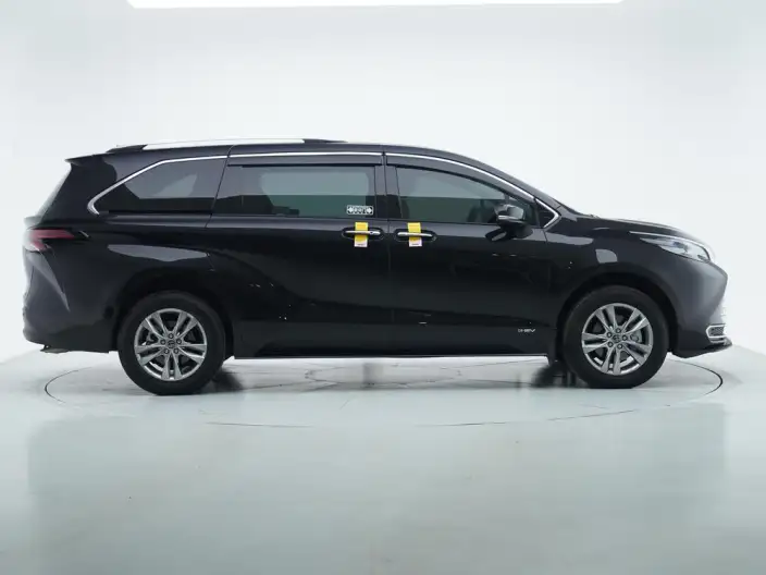 Toyota Sienna 2024 Model Hybrid 2.5L Comfort Edition – фото 8