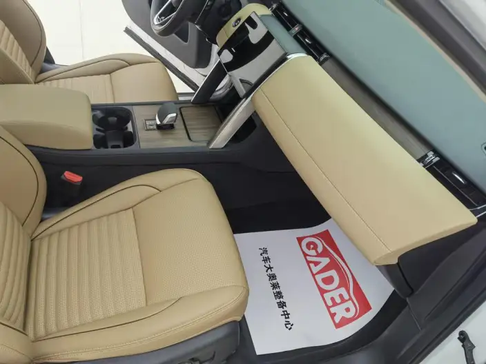 Land Rover Discovery Sport 2024 Model 249PS R-Dynamic SE Performance Technology Edition 5 seat – фото 8