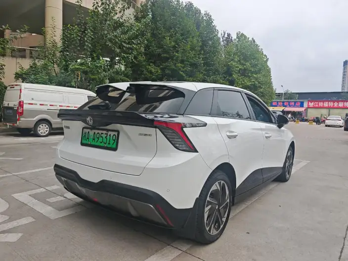 MG4 2023 Model Sea Champion Edition Executive Edition – фото 7