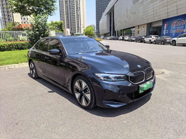BMW i3 2023 Model eDrive40L Night Edition Sports Set – фото 3