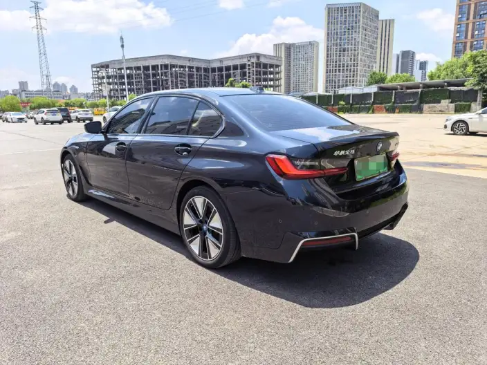 BMW i3 2023 Model eDrive40L Night Edition Sports Set – фото 4