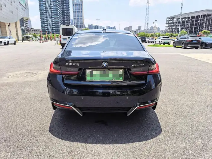 BMW i3 2023 Model eDrive40L Night Edition Sports Set – фото 5