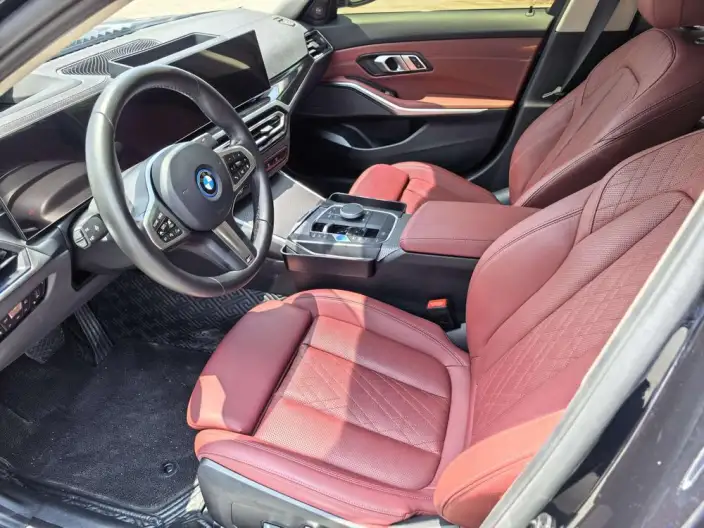 BMW i3 2023 Model eDrive40L Night Edition Sports Set – фото 8