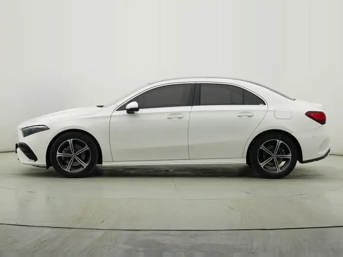 Mercedes-Benz A-class 2024 Model A 200 L Fashion Edition