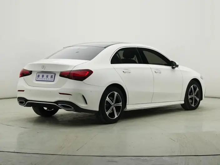 Mercedes-Benz A-class 2024 Model A 200 L Fashion Edition – фото 7