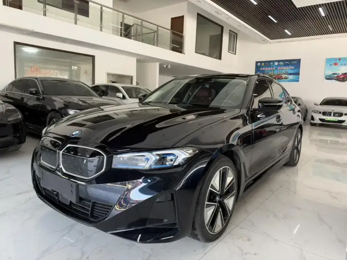 BMW i3 2023 Model Facelift eDrive40L Night Edition Sports Set – фото 1