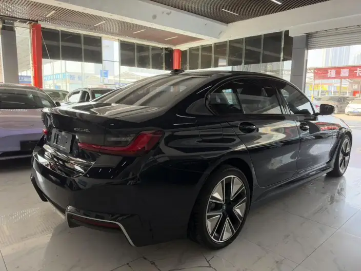 BMW i3 2023 Model Facelift eDrive40L Night Edition Sports Set – фото 6