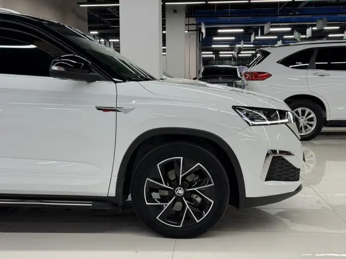 Skoda Kamiq GT 2023 Model Facelift 1.5L Automatic Premium – фото 9