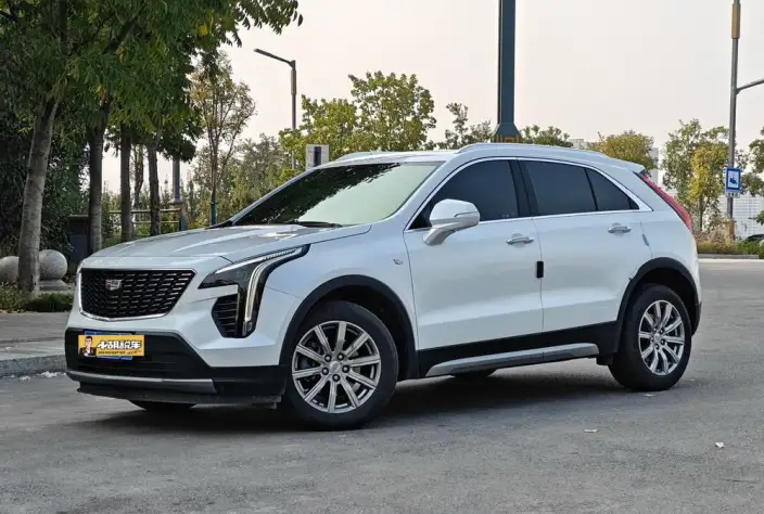 Cadillac XT4 2023 Model 28T 2WD Noble Model – фото 1