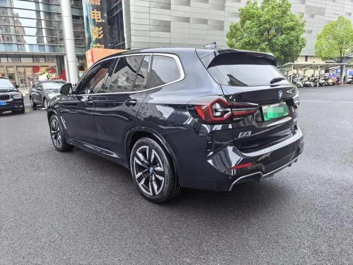 BMW iX3 2024 Model Leading Model – фото 4