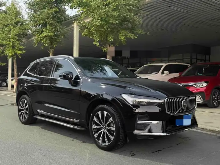 Volvo XC60 2024 Model B5 4WD Smart Range Deluxe Edition
