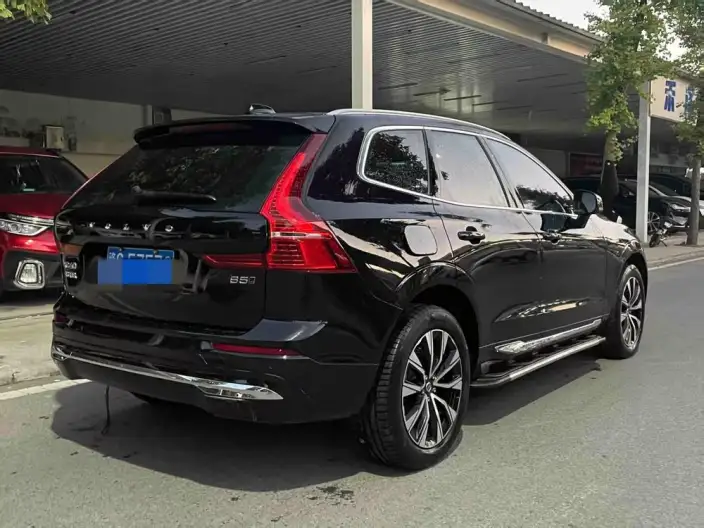 Volvo XC60 2024 Model B5 4WD Smart Range Deluxe Edition – фото 5