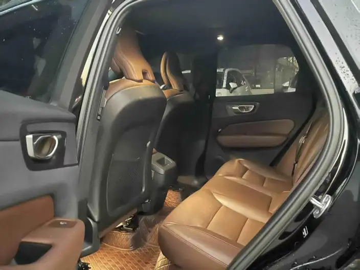 Volvo XC60 2024 Model B5 4WD Smart Range Deluxe Edition – фото 10