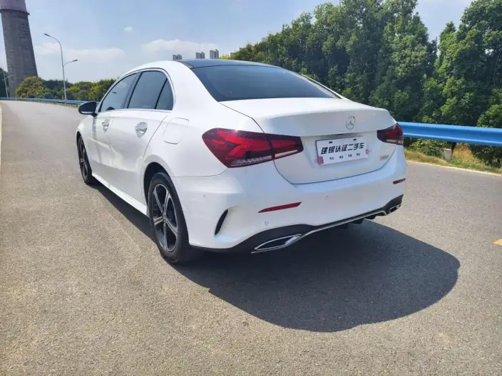 Mercedes-Benz A-class 2022 Model Facelift A 200 L Sports sedan Dynamic Edition – фото 4