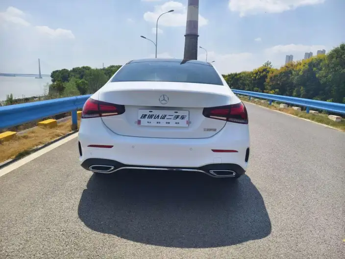 Mercedes-Benz A-class 2022 Model Facelift A 200 L Sports sedan Dynamic Edition – фото 5