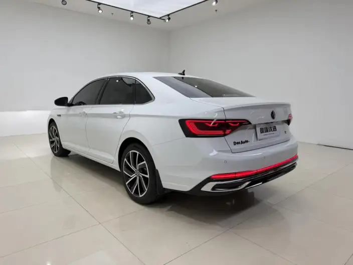 Volkswagen Sagitar 2024 Model 300TSI DSG Beyond Edition – фото 4