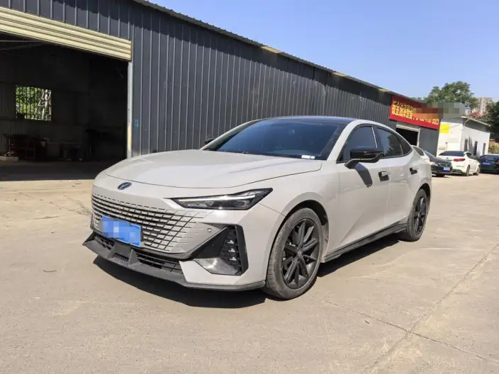 Changan UNI-V 2022 Model 1.5T Noble Model