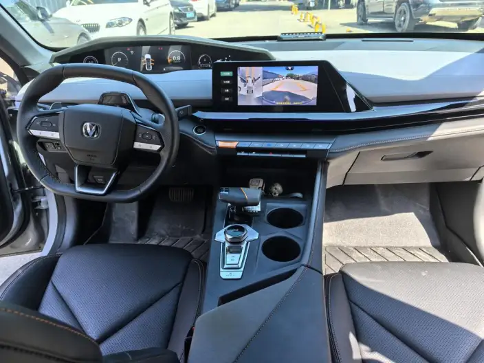 Changan UNI-V 2022 Model 1.5T Noble Model – фото 7